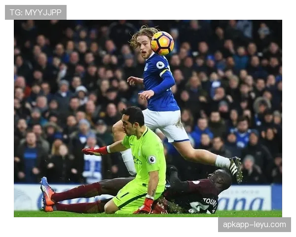 新星崛起:足球界未来之星持续引发广泛关注与热议 新星崛起:足球界未来之星持续引发广泛关注与热议