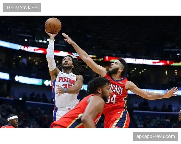 罗斯突破改变防守阵型，主导活塞进攻节奏