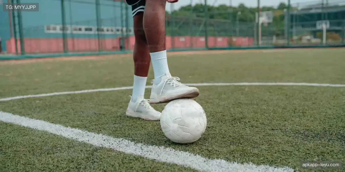 汗水与荣耀的舞台，等你来战！⚽ 报名即享专属福利，点击开启征程！